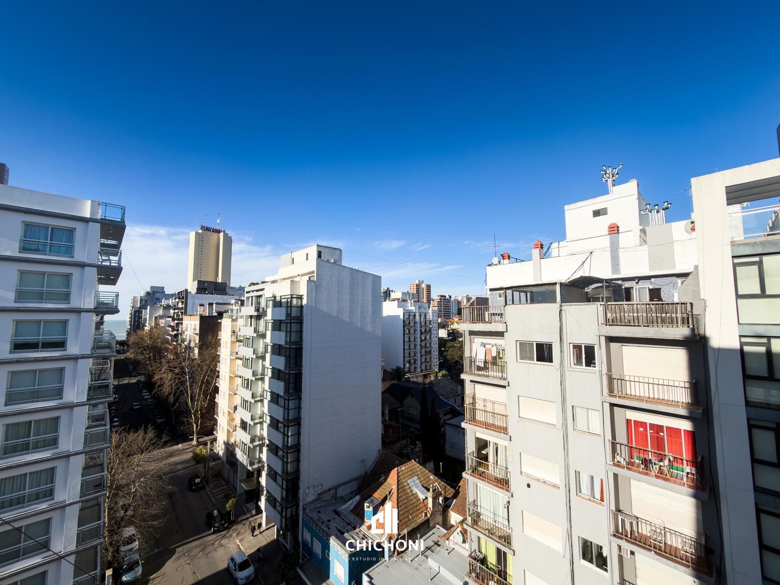 24-Month Lease - 2-Room Apartment - Terminal Vieja Area