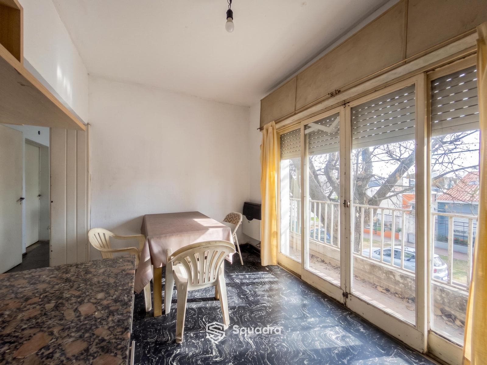 FOR SALE - 2-bedroom apartment with a wraparound balcony - Alberdi neighborhood, Rosario - QUALIFIES FOR A MORTGAGE.