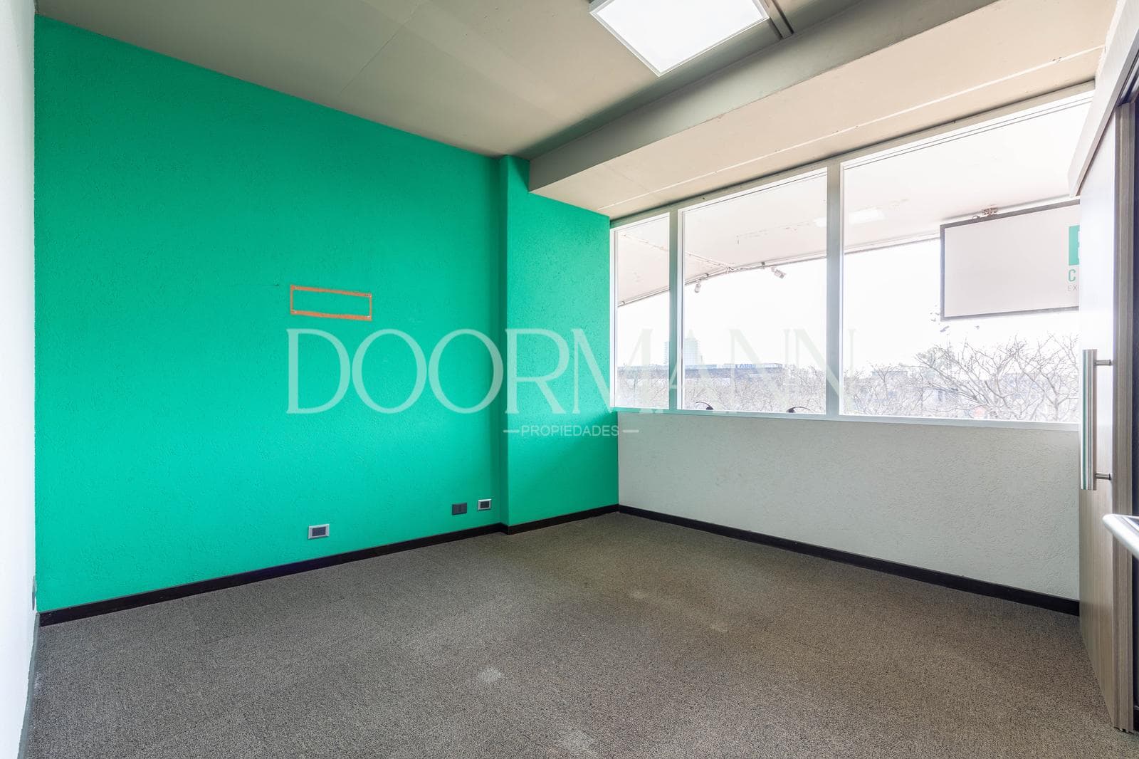 Office for rent in Nordelta: shopping center, garage