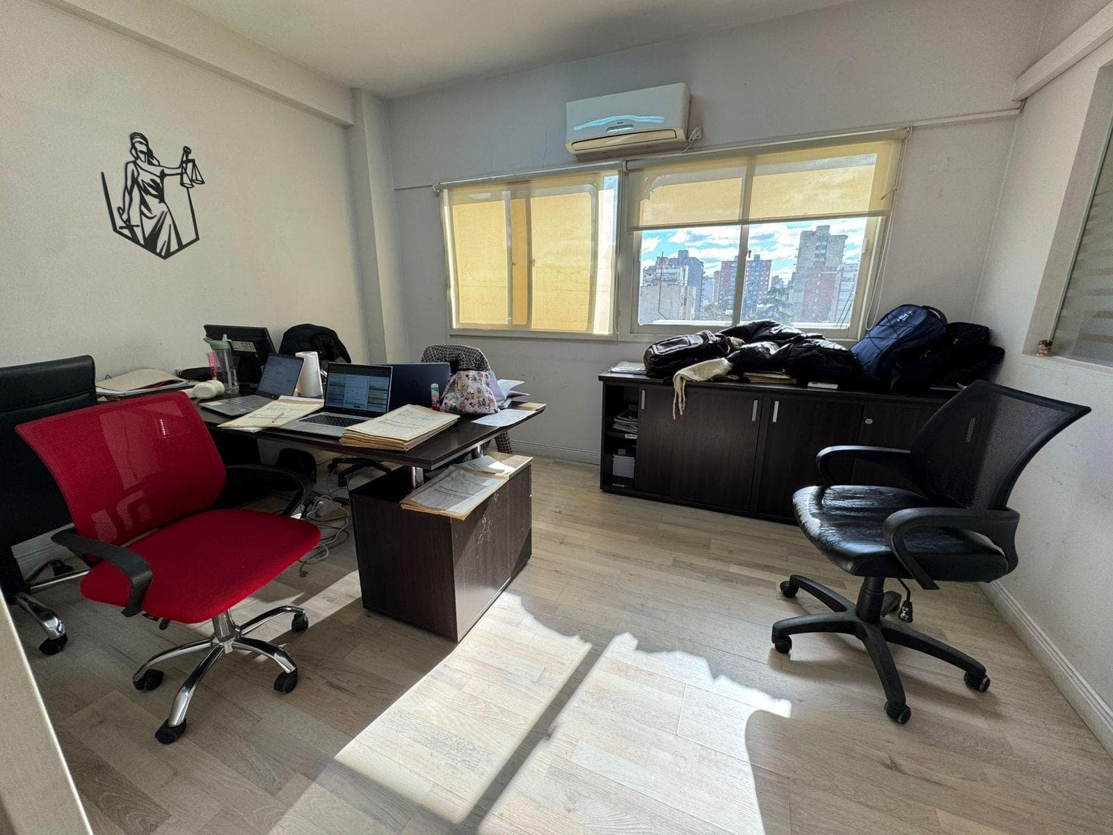 Venta permuta Oficina en San Miguel 42m apto prof centro