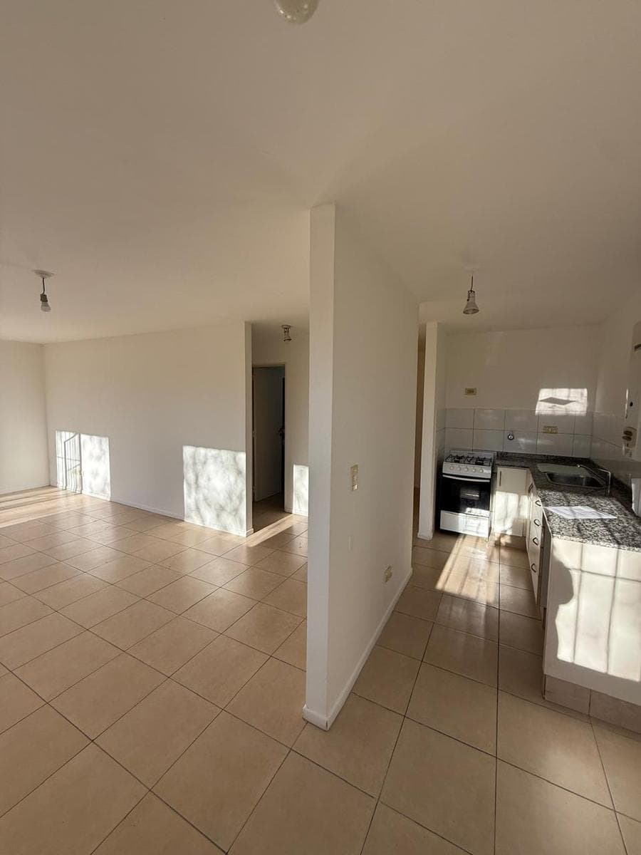 Spacious apartment for sale—on La Cañada