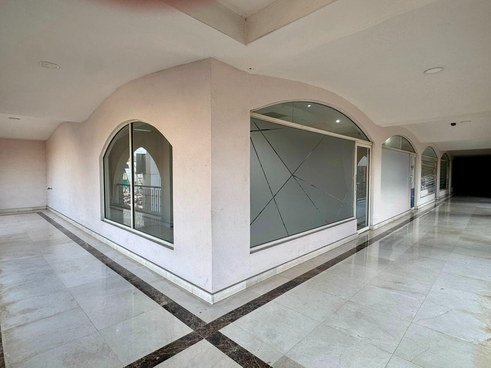 COMMERCIAL SPACE FOR RENT IN SAN JERONIMO