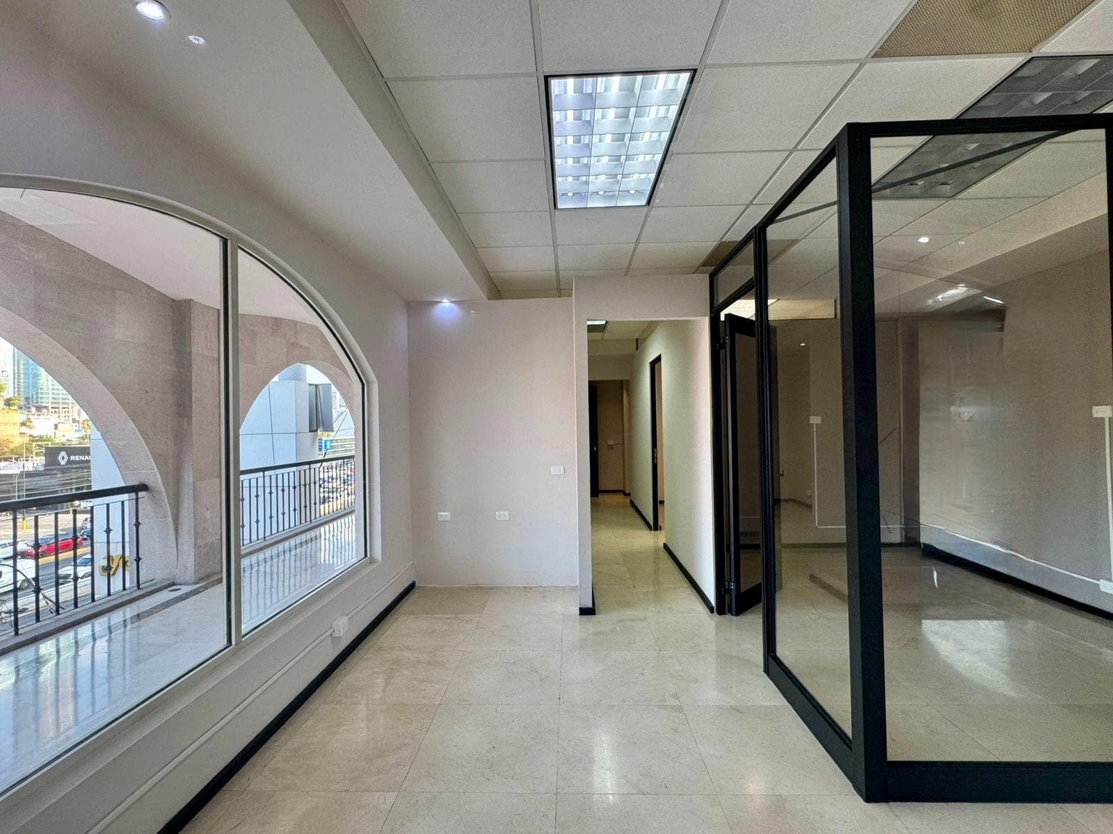 COMMERCIAL SPACE FOR RENT IN SAN JERONIMO