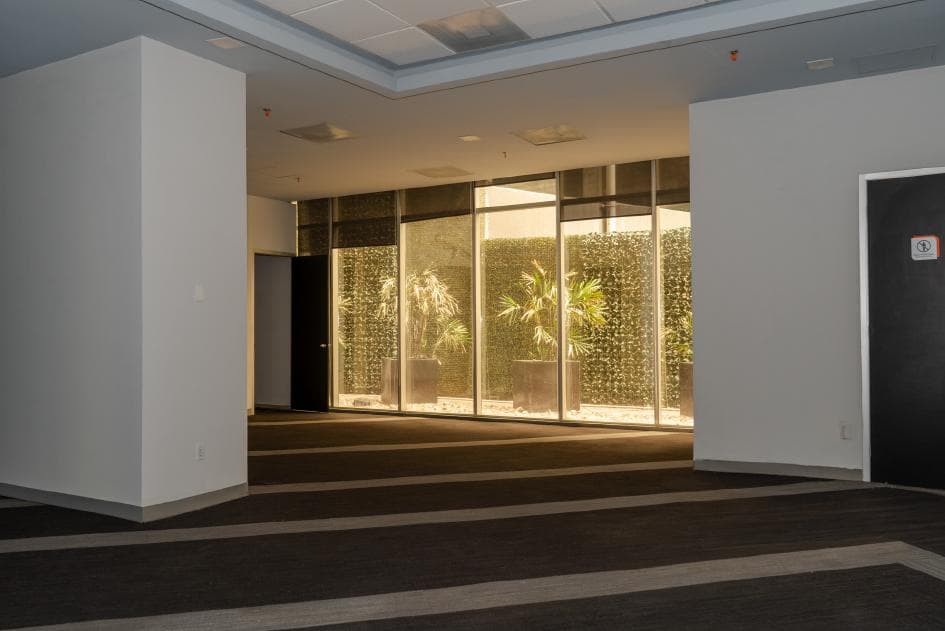 FULLY FURNISHED OFFICE FOR RENT