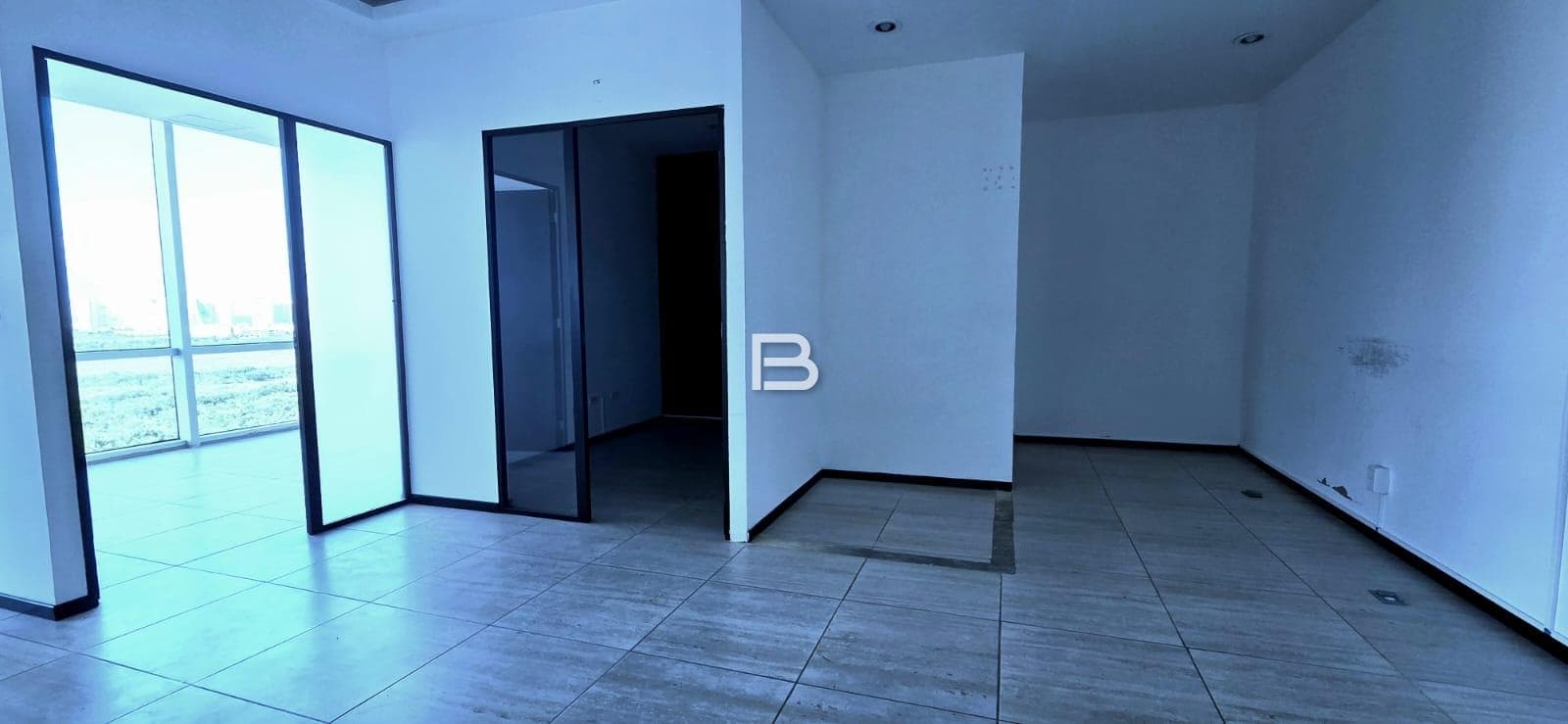 Office Space for Sale in the Azuna Building in Cancun