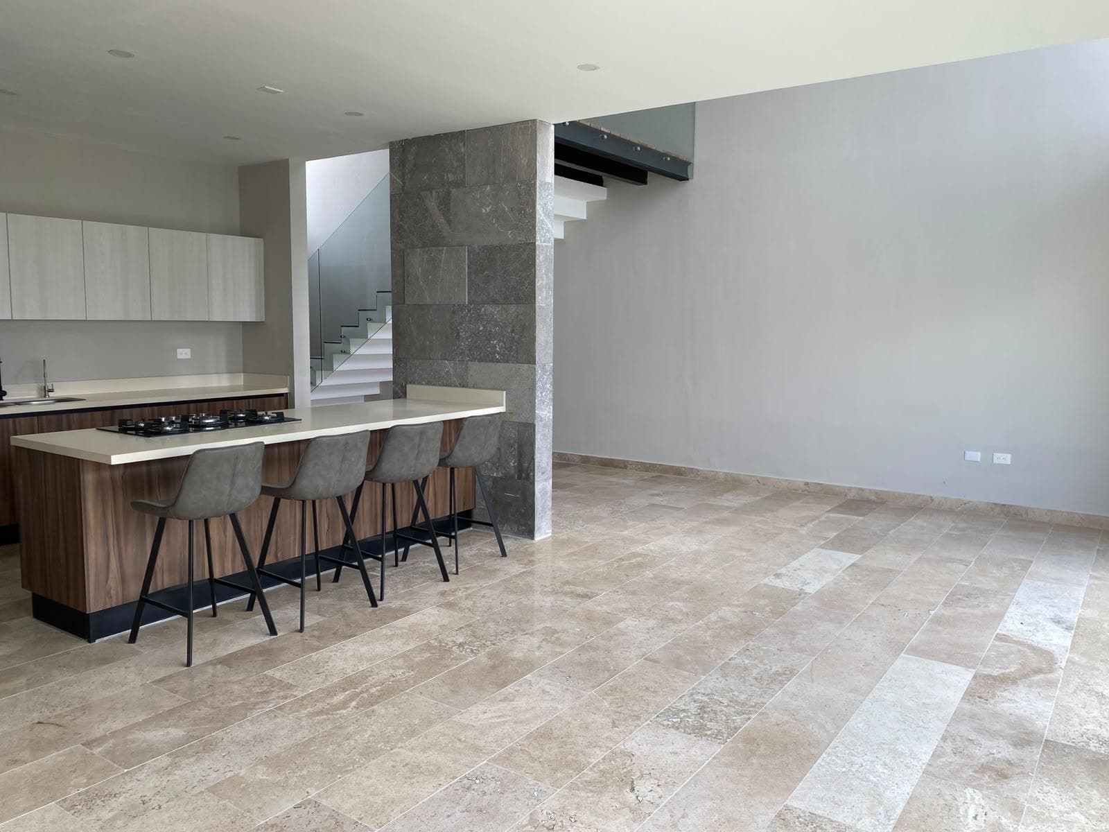 House for Sale, 3 Bedrooms, TV Room, 3 Levels, Pool, Rio Residencial, Av. Chacmool, Cancún