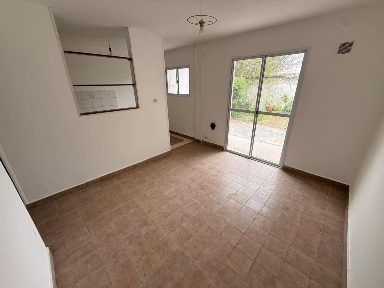 Apartment with a patio in La Plata
