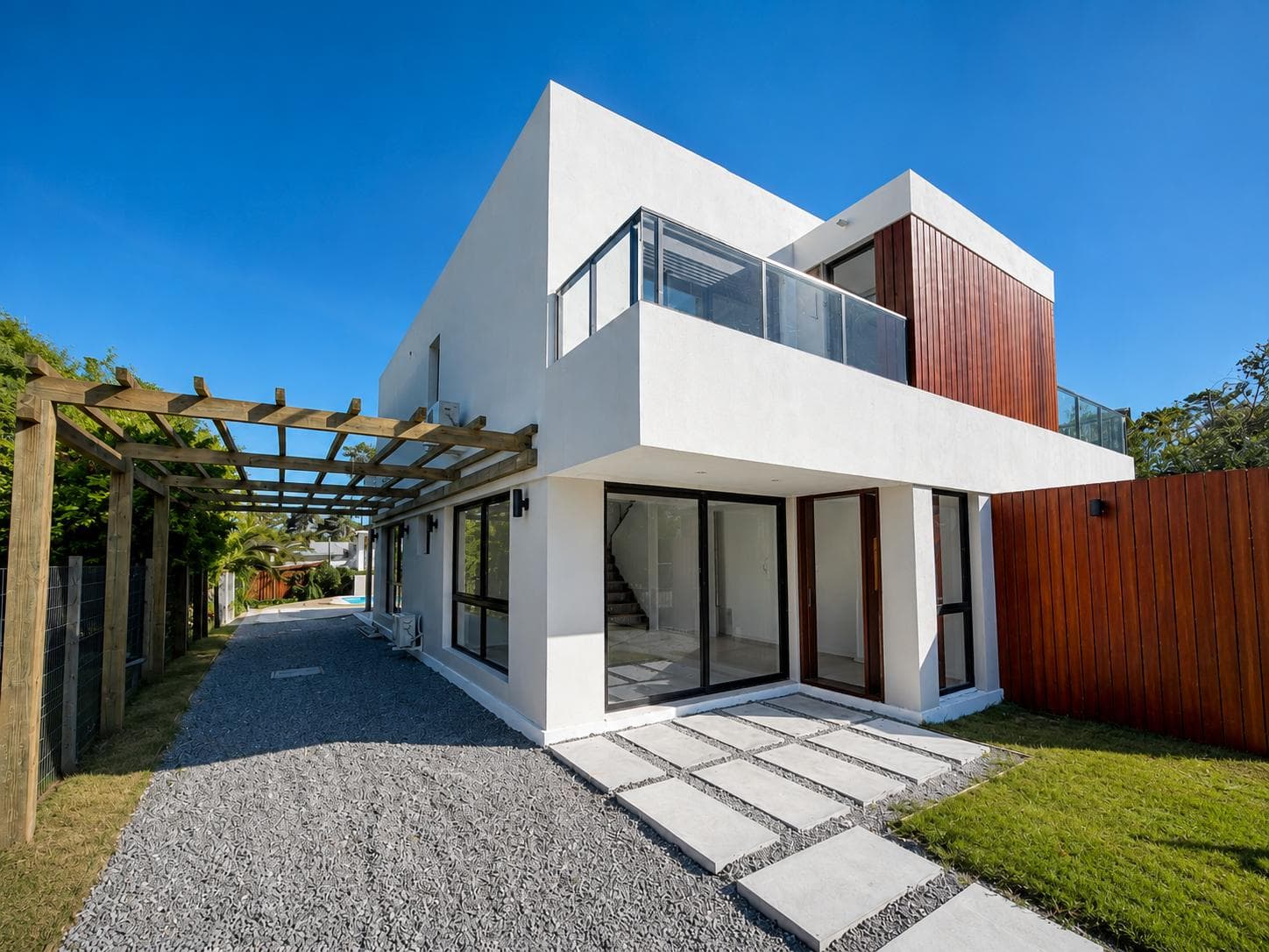 Brand-new house for sale with a pool in Pinares, Punta del Este—3 bedrooms