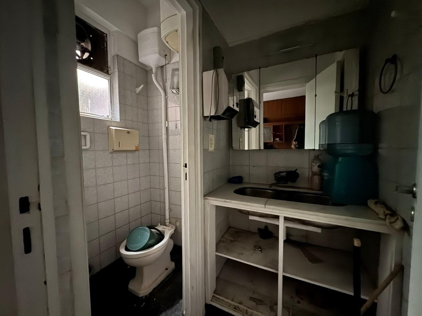 Chacabuco and Hipolito Yrigoyen - Ideal Flipping - 2- or 3-bedroom apartment with patio - For Sale