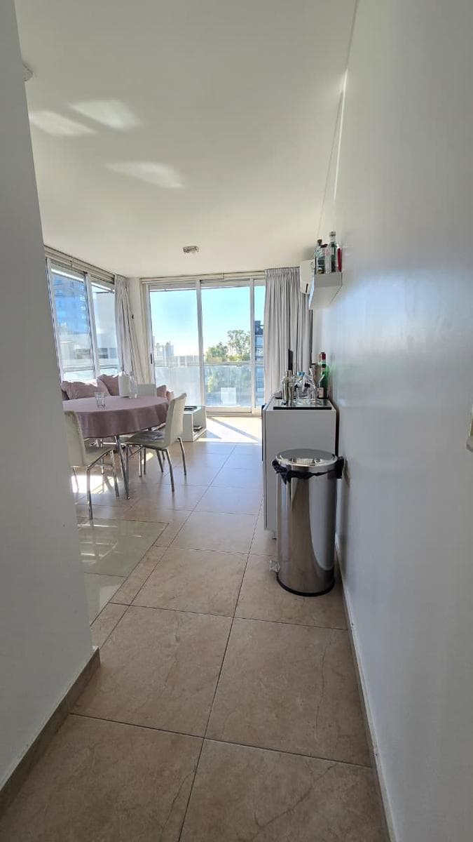 3-ROOM APARTMENT ON AN UPPER FLOOR WITH A RIVER VIEW, INCLUDING PARKING SPACES AND STORAGE UNITS, FOR SALE. OLIVOS