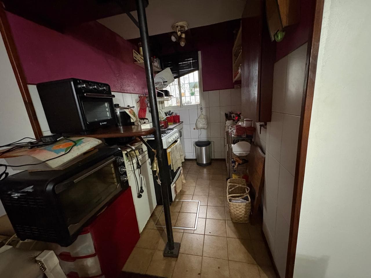 For Sale: 3-bedroom house with a patio and terrace, in need of renovation, San Fernando.