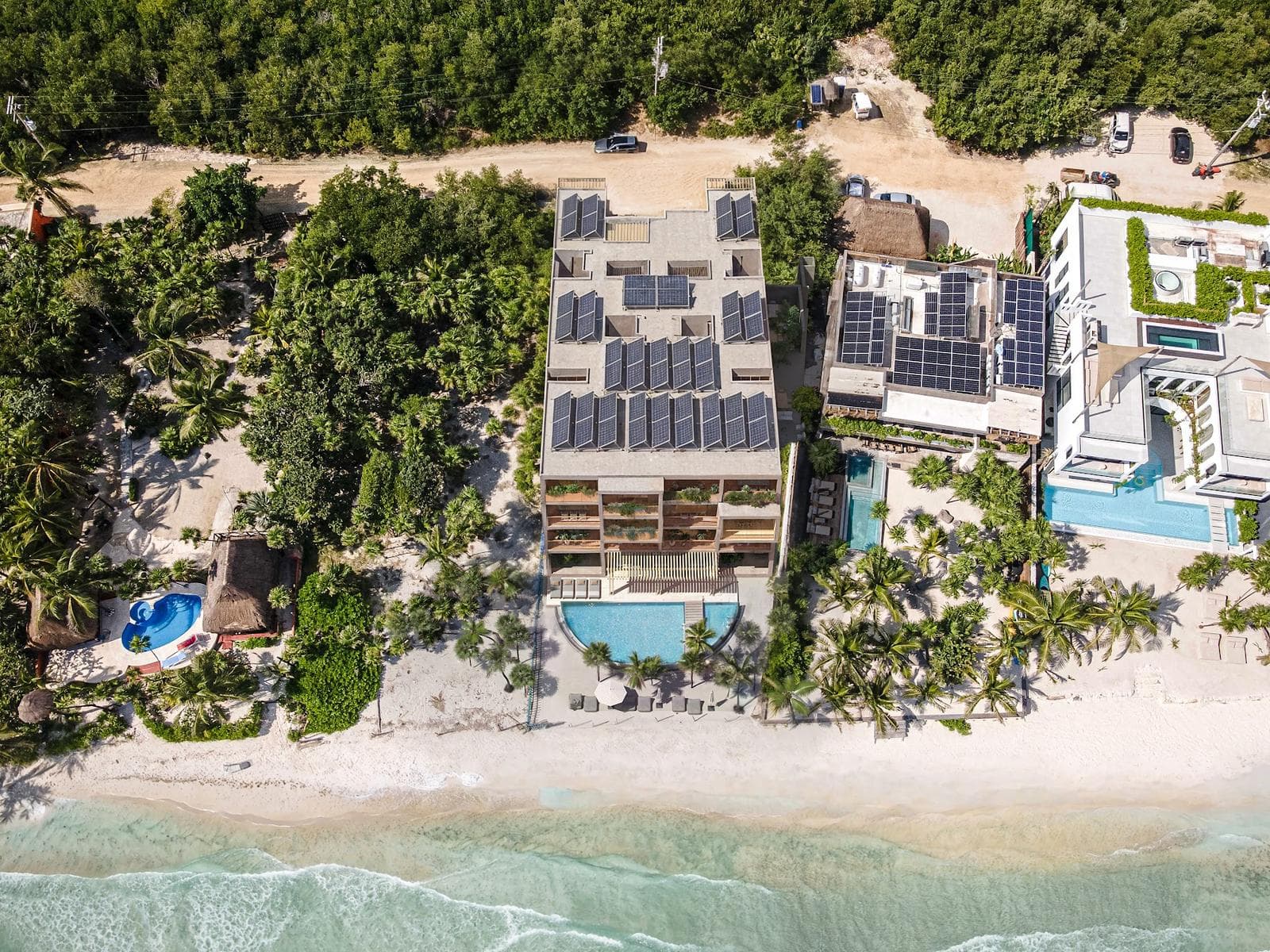 Depto 3 Recámaras Planta Baja con Jardín Frente al Mar, Tulum