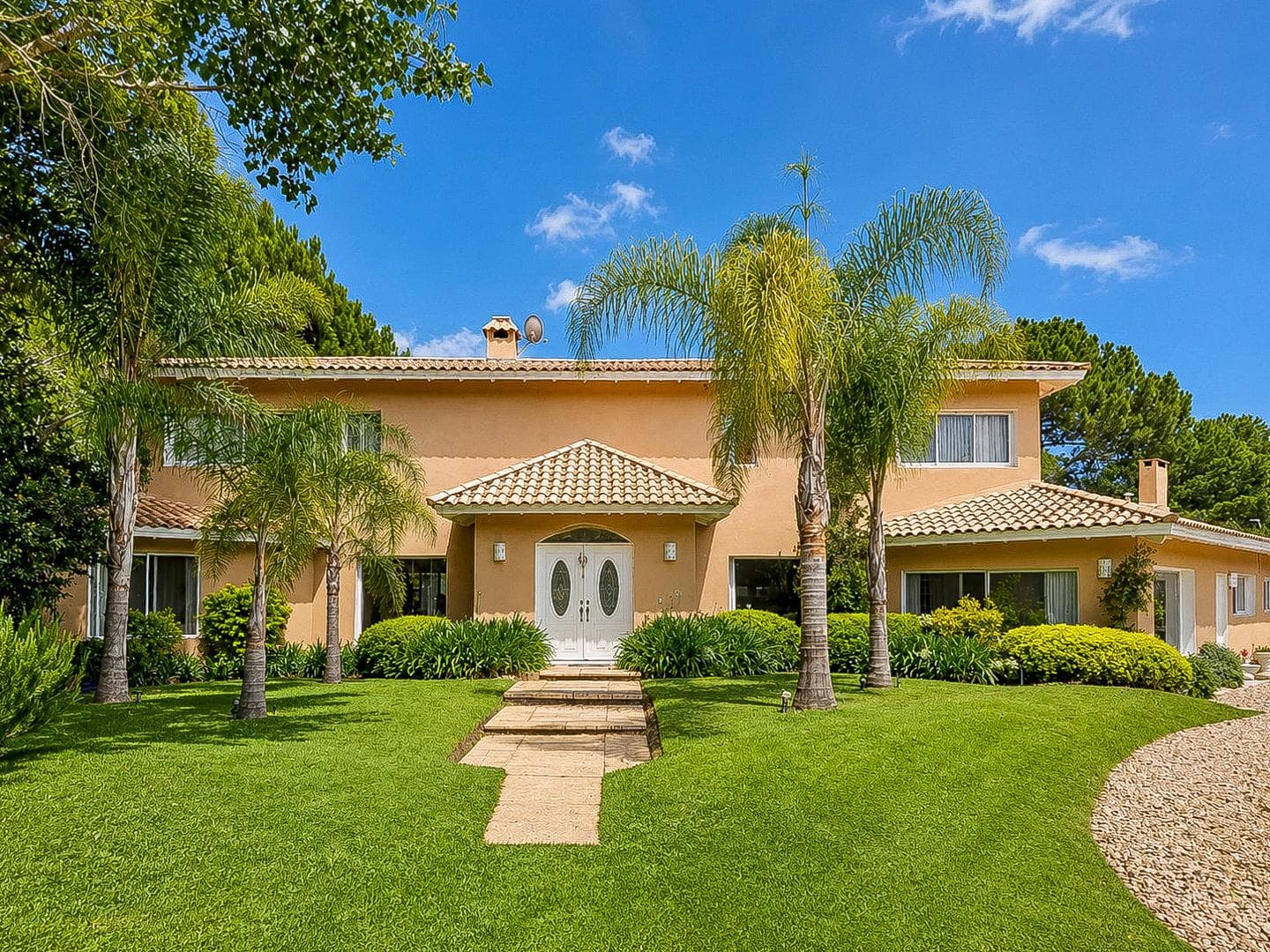 5-bedroom house for sale and short-term rental in La Arbolada, Punta del Este