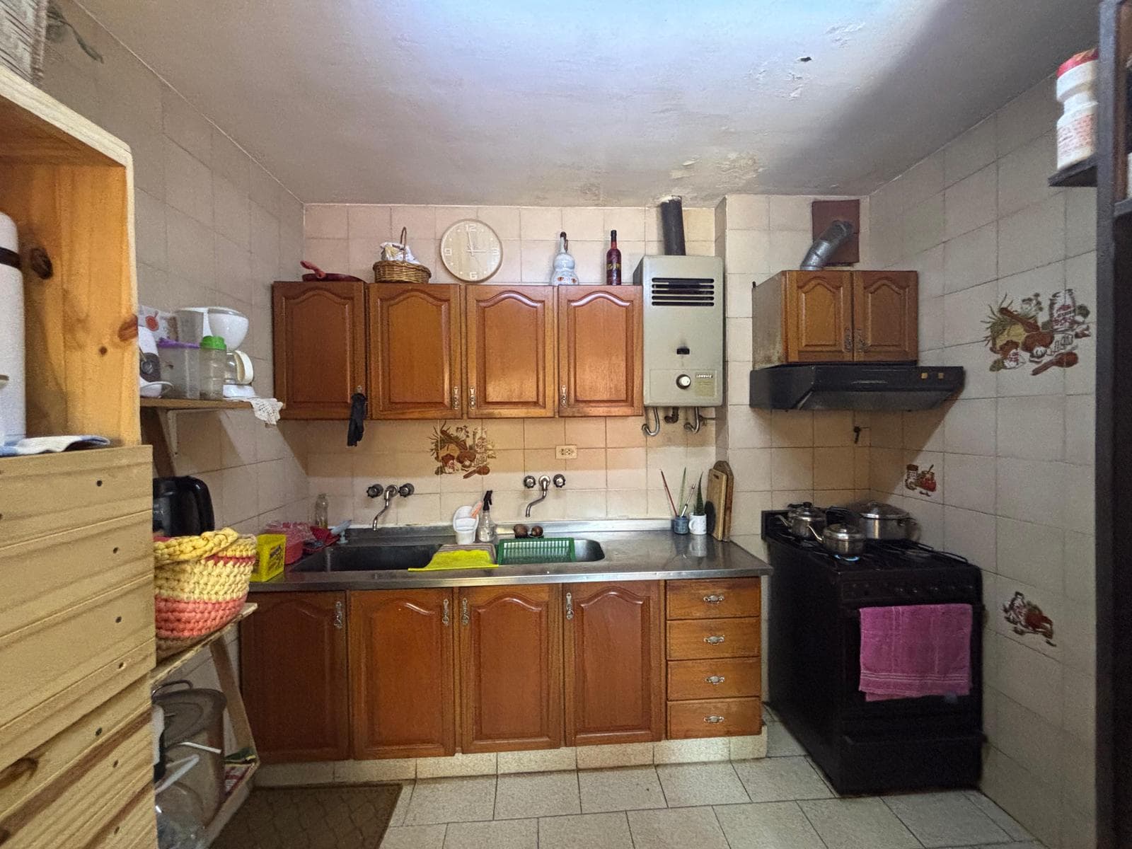 House + Apartment in the Acindar Neighborhood, Rosario