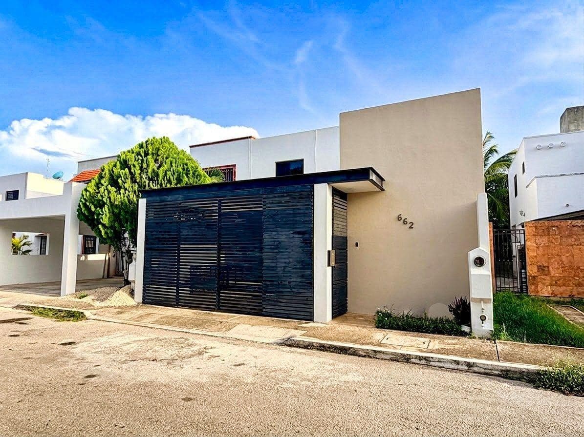 4-Bedroom House in Gran Santa Fe, Mérida