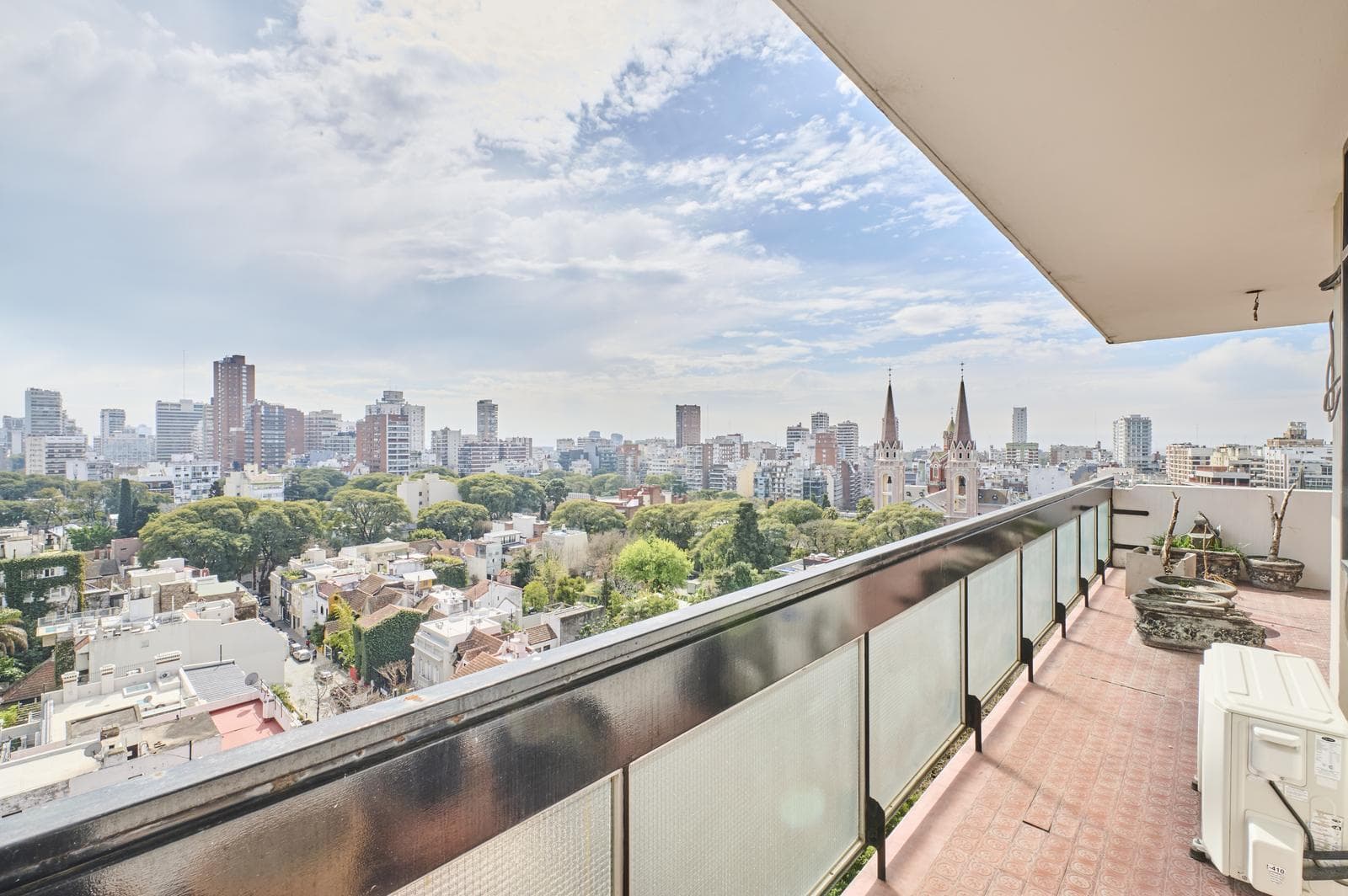 3-Bedroom Apartment for Sale, 6 Rooms, Maid's Quarters, and Panoramic View in Belgrano