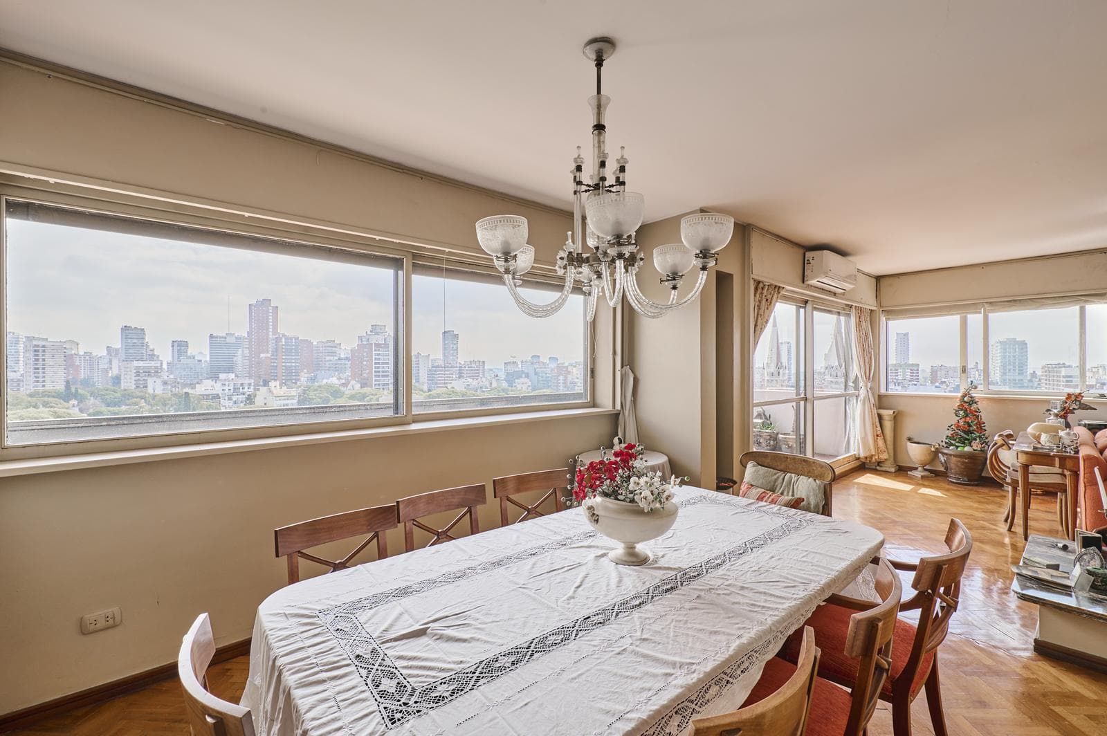 3-Bedroom Apartment for Sale, 6 Rooms, Maid's Quarters, and Panoramic View in Belgrano