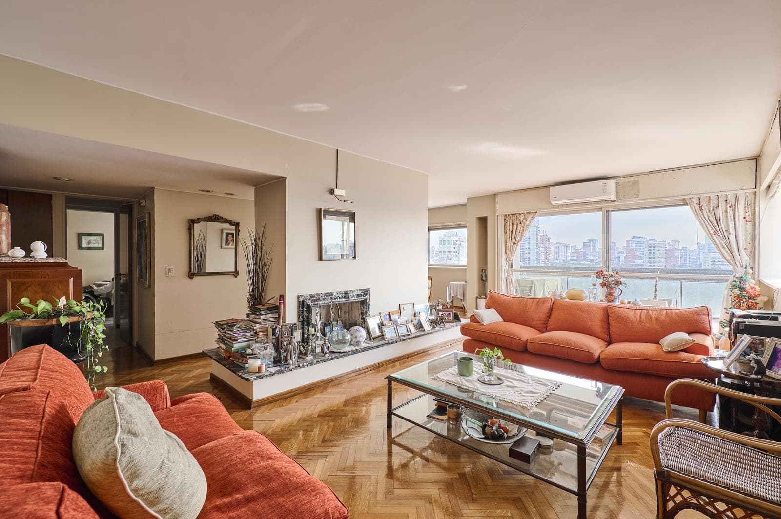 3-Bedroom Apartment for Sale, 6 Rooms, Maid's Quarters, and Panoramic View in Belgrano