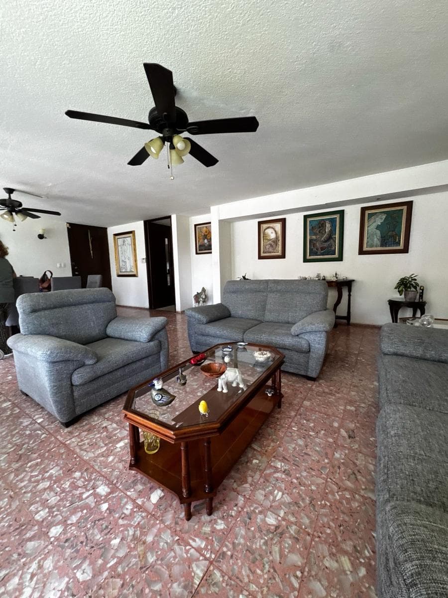 DEPARTAMENTO EN VENTA, EN CUERNAVACA MOR, EN PRIVADA, CON PORTON ELECTRICO, ALARMA, Y ALBERCA