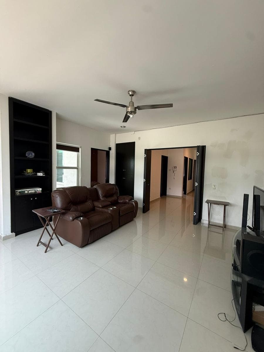 HOUSE FOR SALE IN THE PRADOS DE LA SILLA NEIGHBORHOOD, MONTERREY
