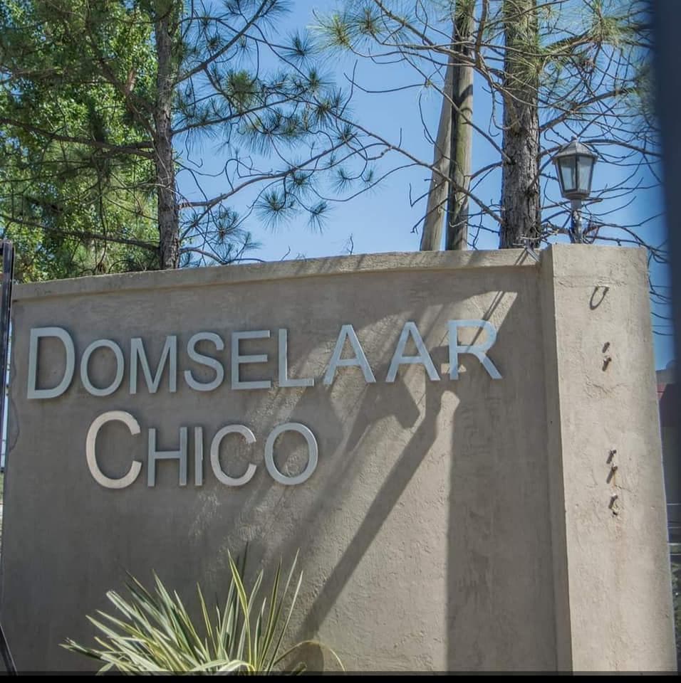 Casa de 2 plantas a la venta en el barrio Domselaar Chico, San Vicente, VENTA