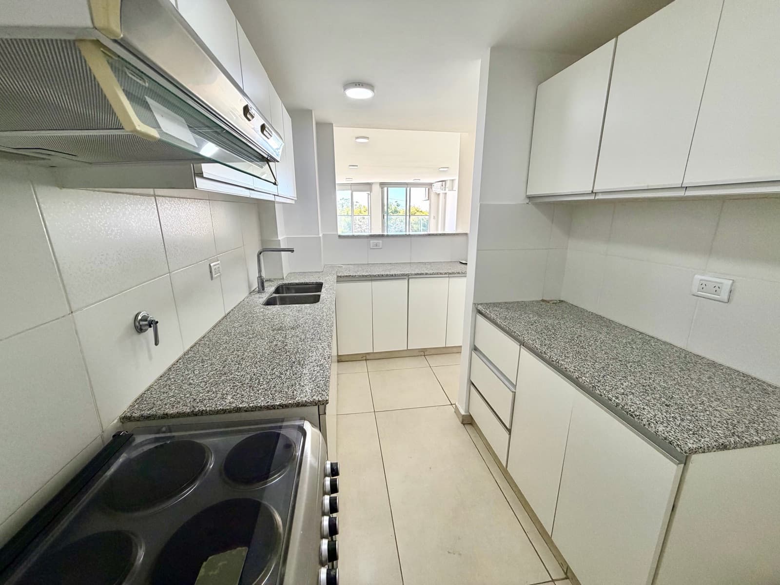 Departamento 2 dormitorios, Piso exclusivo con Cochera y Amenities - Centro, Rosario