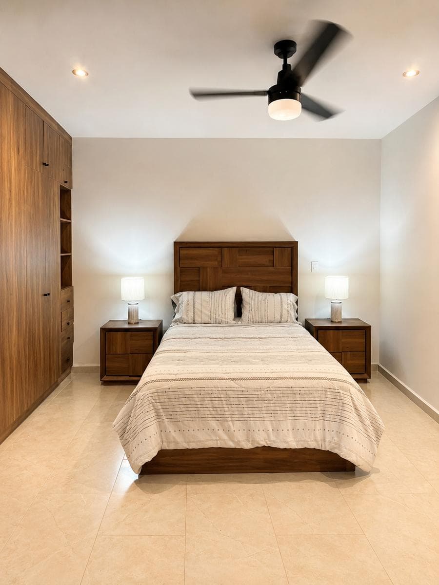 | Penthouse de 2 recámaras, amueblado en renta en Temozón norte |