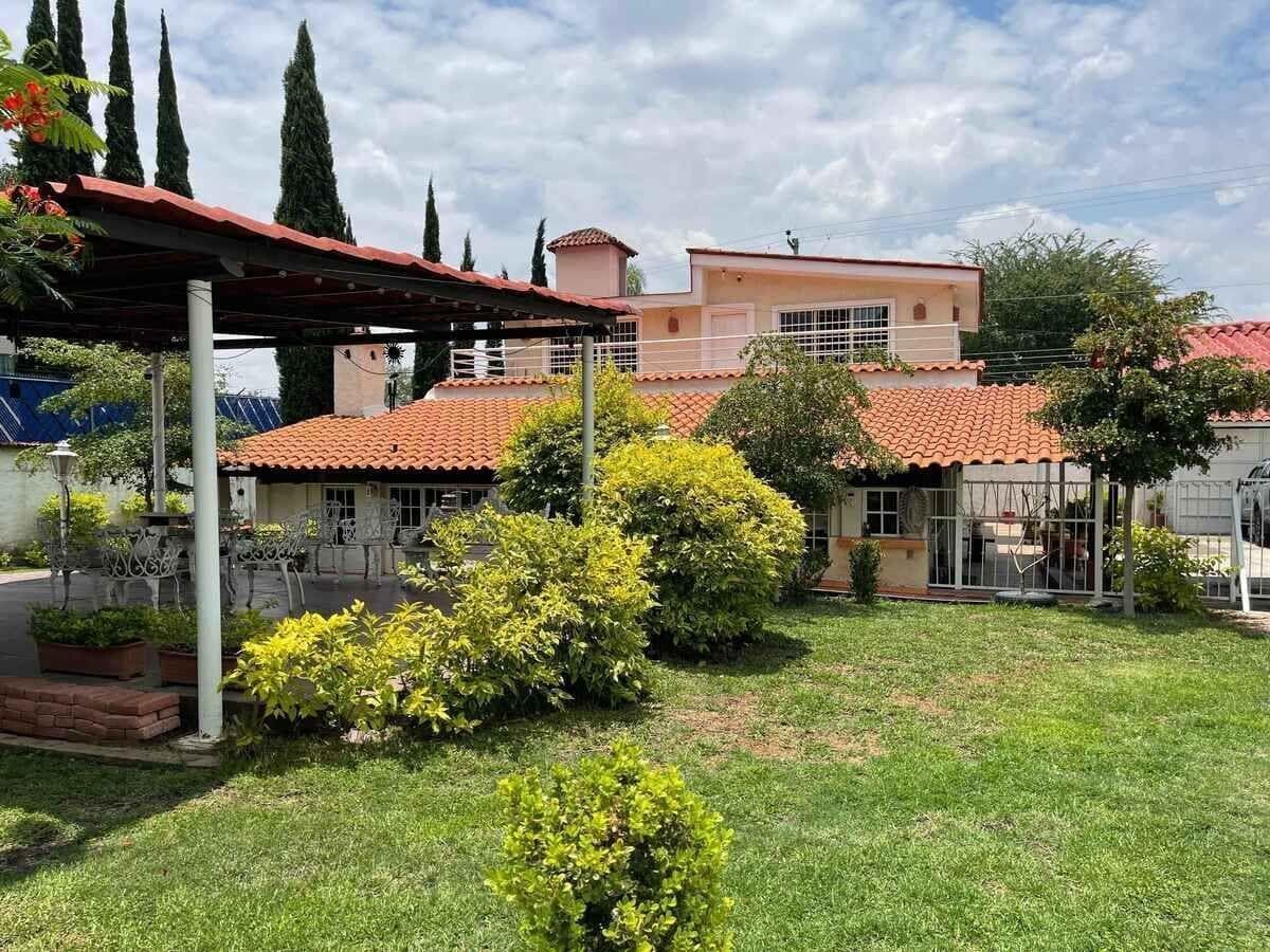 HOUSE FOR SALE IN SANTA ANA TEPETITLÁN, ZAPOPAN, JALISCO