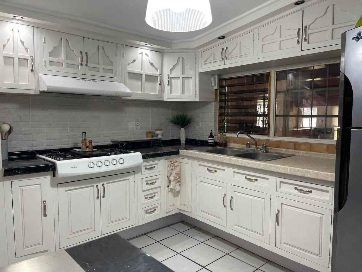 HOUSE FOR SALE IN SANTA ANA TEPETITLÁN, ZAPOPAN, JALISCO