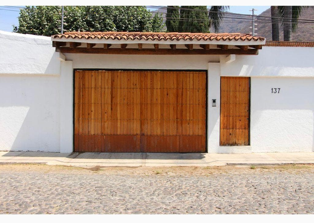 HOUSE FOR SALE IN AJIJIC, CHAPALA, JALISCO