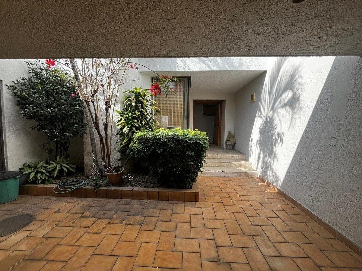HOUSE FOR SALE IN PROVIDENCIA, GUADALAJARA