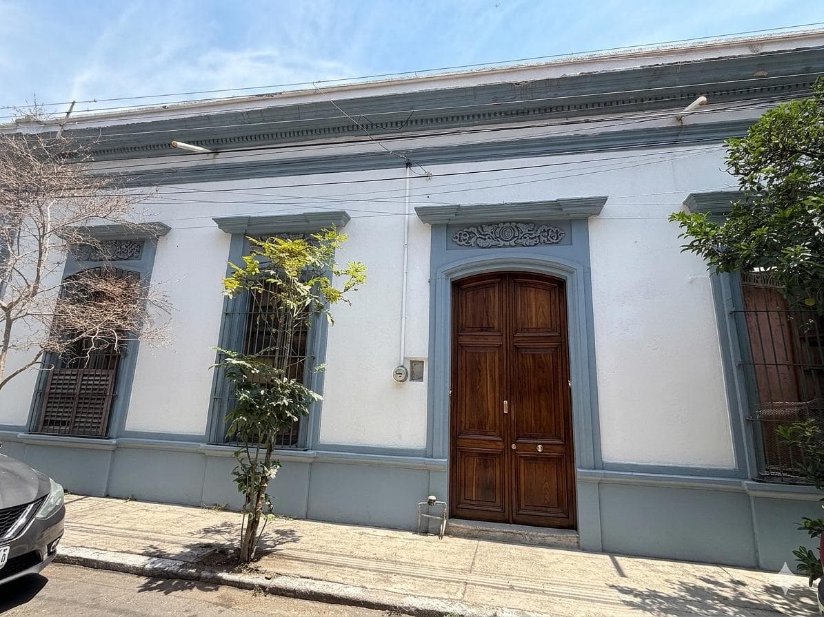 HOUSE FOR SALE IN THE HISTORIC CENTER OF GUADALAJARA