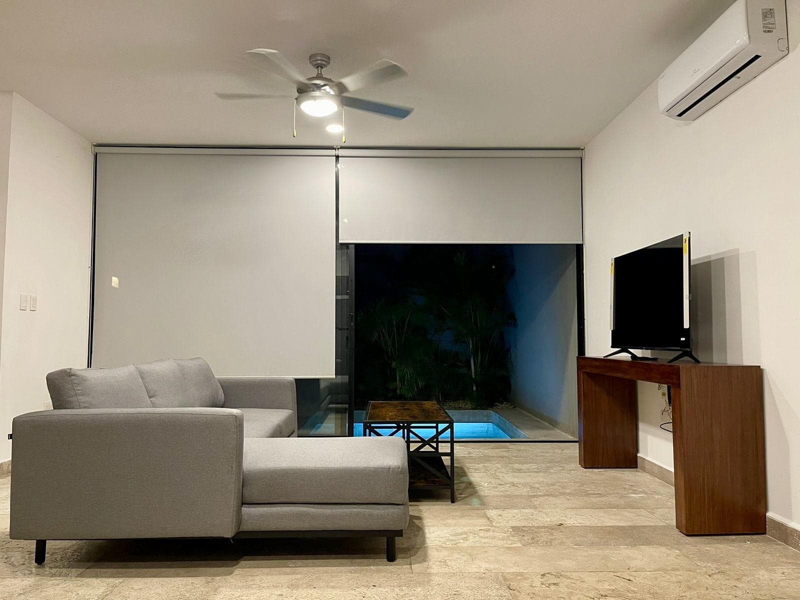 Townhouse amueblado y equipado en renta en privada