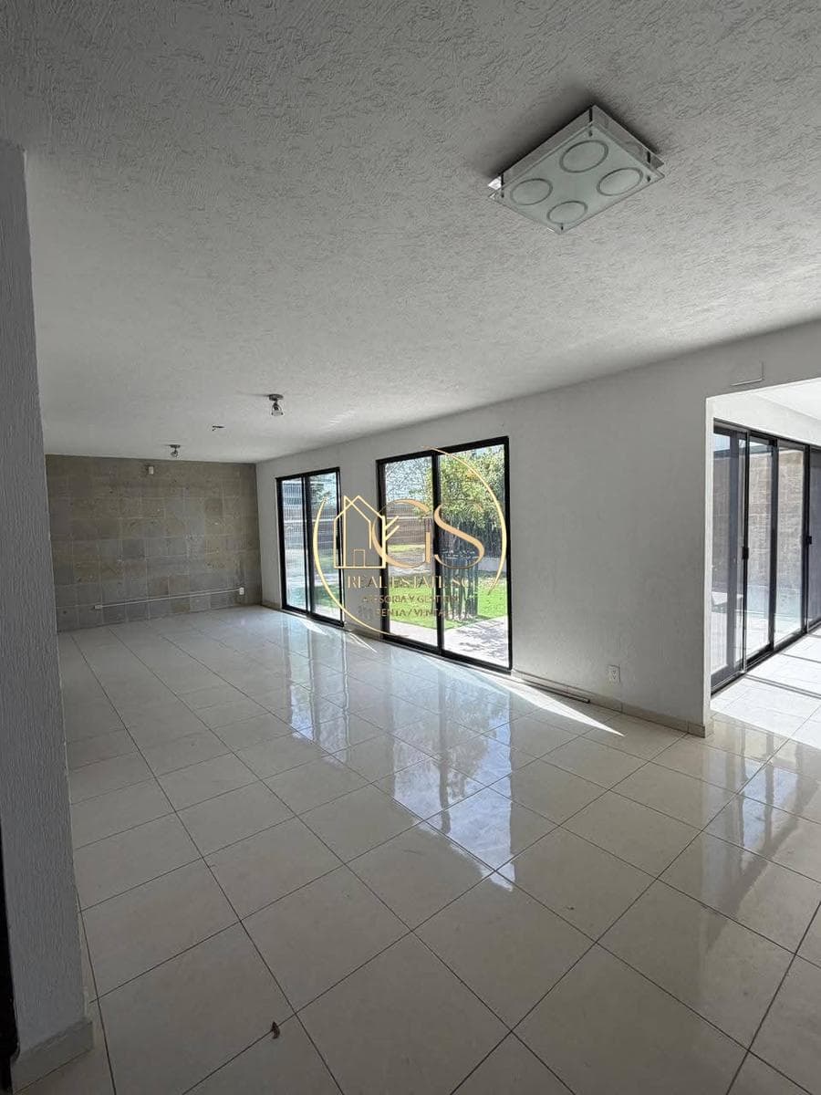 HOUSE FOR RENT IN KIIN RESIDENCIAL CELAYA