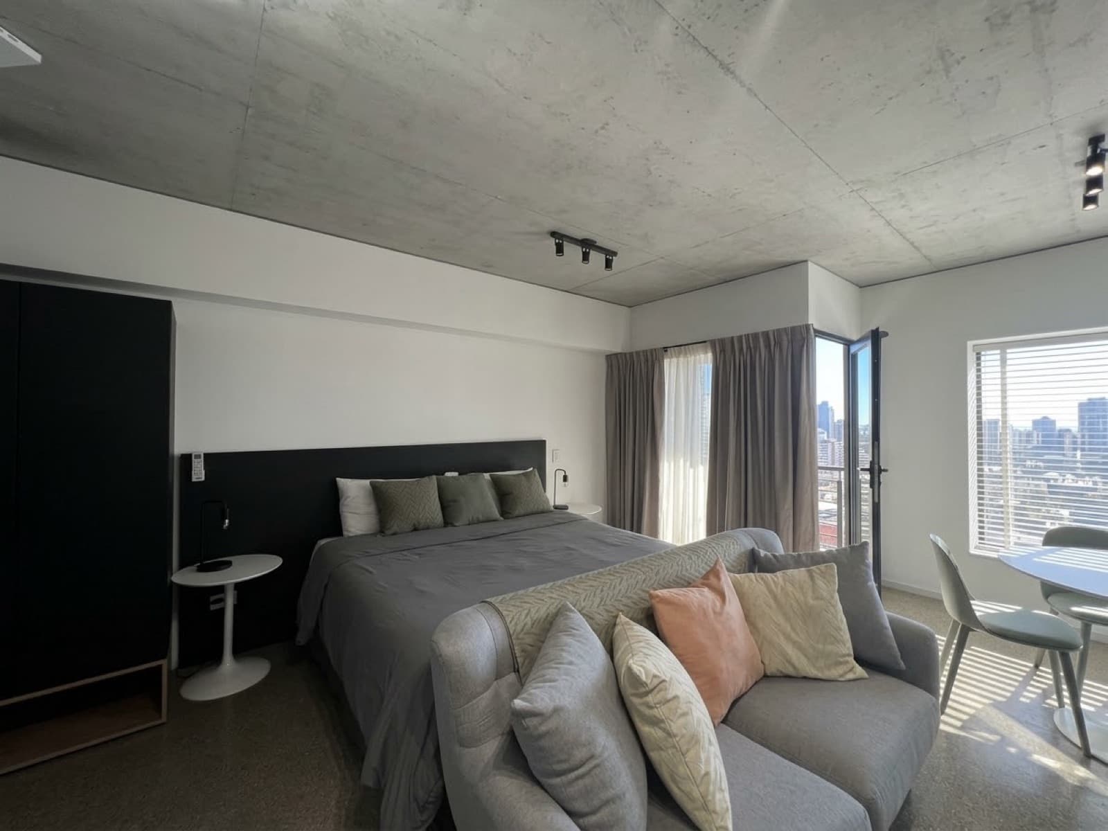 STUDIO APARTMENT FOR SALE IN PUERTO MADERO