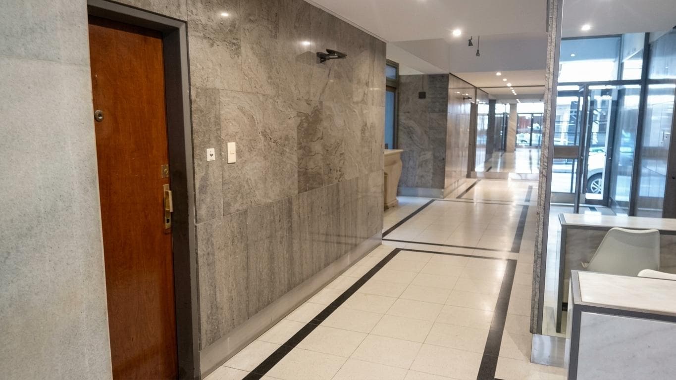 3-Bedroom Apartment for Sale with a Large, Bright Maid's Quarters in Recoleta