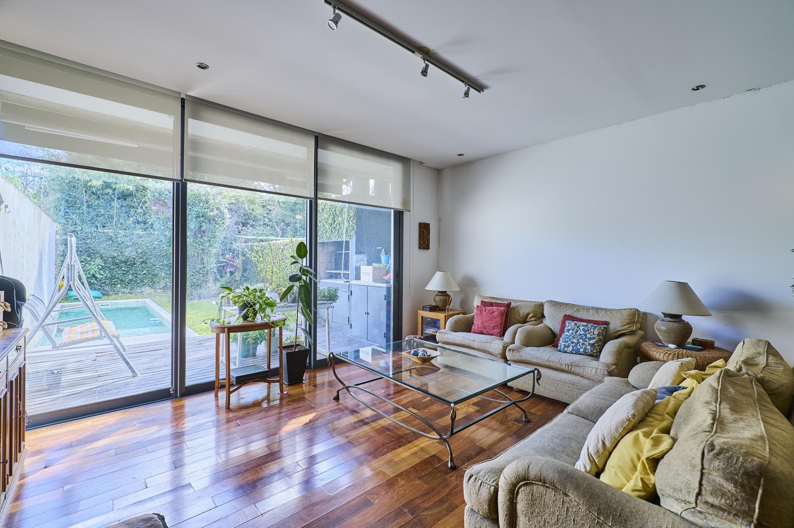 PH, 4-ROOM HOUSE FOR SALE IN OLIVOS, WITH GARDEN, POOL, GRILL, AND 2 PARKING SPACES