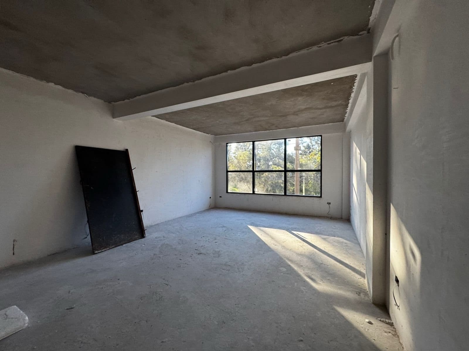 39-square-meter OFFICE FOR SALE IN DOWNTOWN CANNING