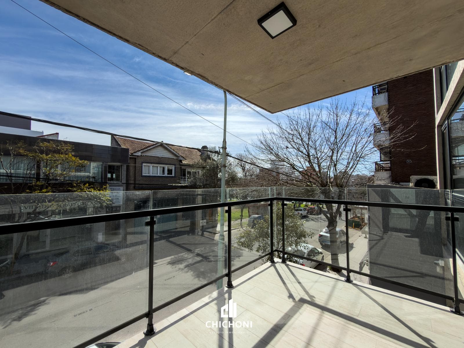For Sale - 3-room apartment - Street-facing - Chauvin Neighborhood - Brand-new
