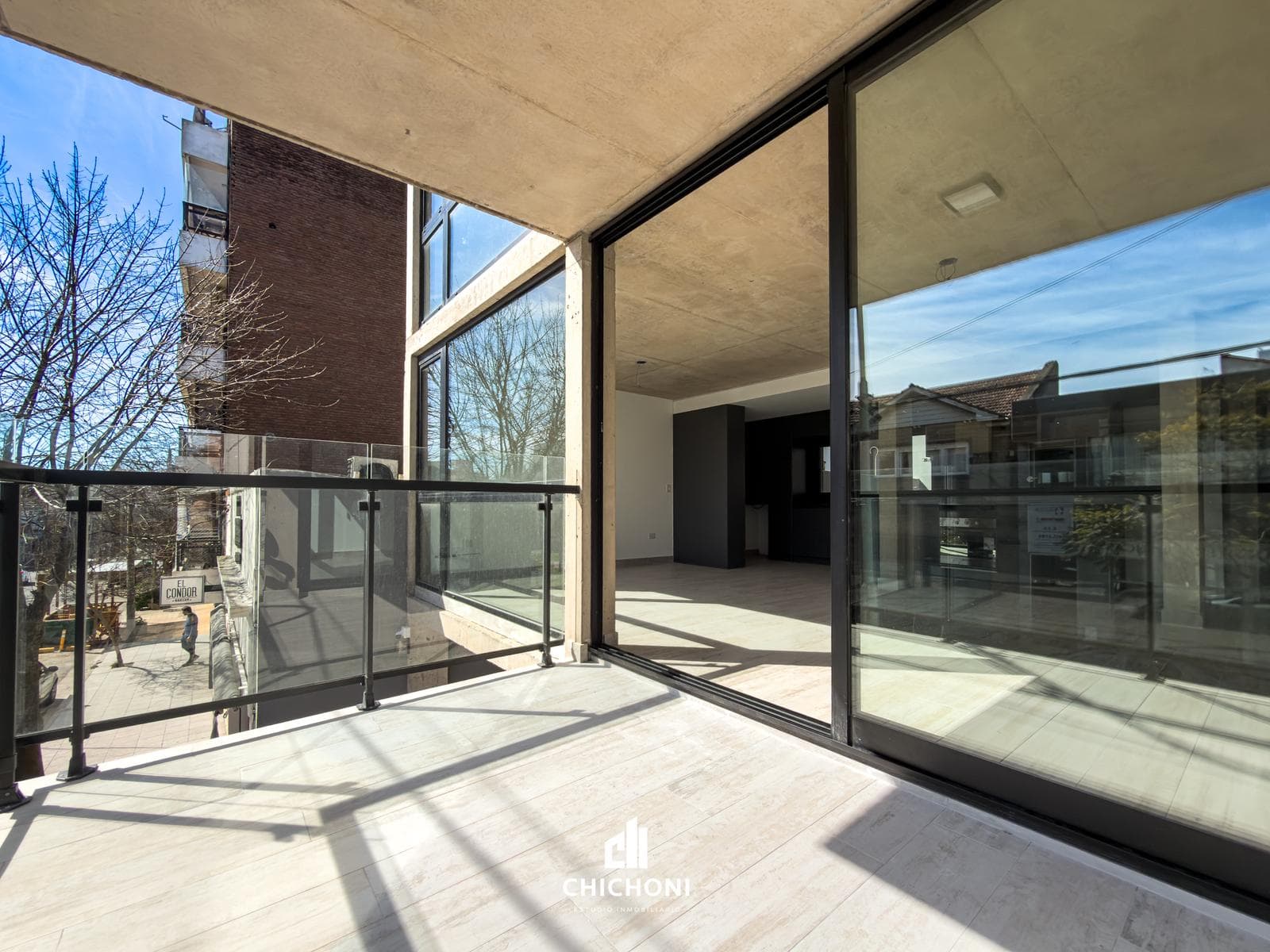 For Sale - 3-room apartment - Street-facing - Chauvin Neighborhood - Brand-new