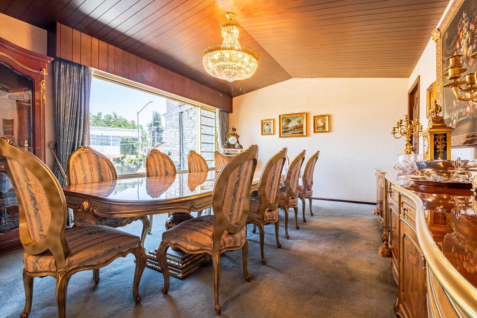 House for Sale in Jardines del Pedregal | Spacious Lot and Great Potential