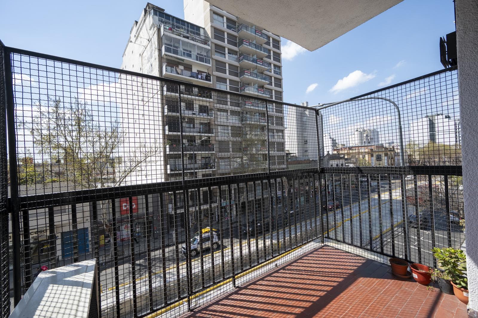 4-Room Apartment for Sale in Paternal