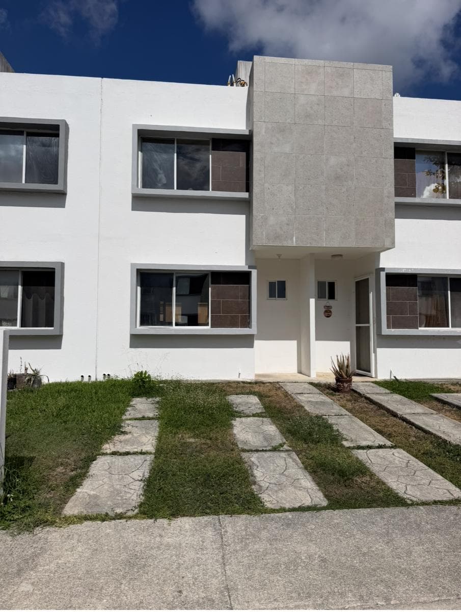 Unfurnished House for Rent in Jardines Del Sur 4, Flamboyan Model, Av. 135