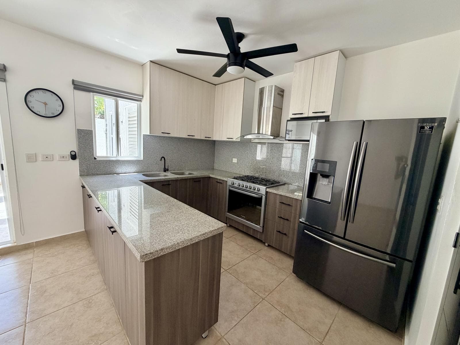HOUSE FOR RENT WITH SOLAR PANELS AND EXTRA LAND
