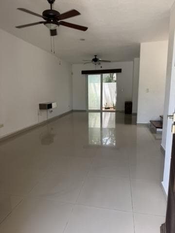 4-Bedroom House for Rent in Quinta Kanavayen, Av. 135 2 Stories, Unfurnished