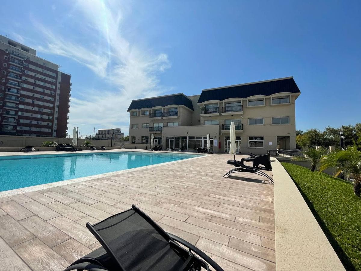 3-ROOM APARTMENT FOR SALE WITH PREMIUM GARAGE AT KLOVER PLAZA - Barrio Parque, Bernal