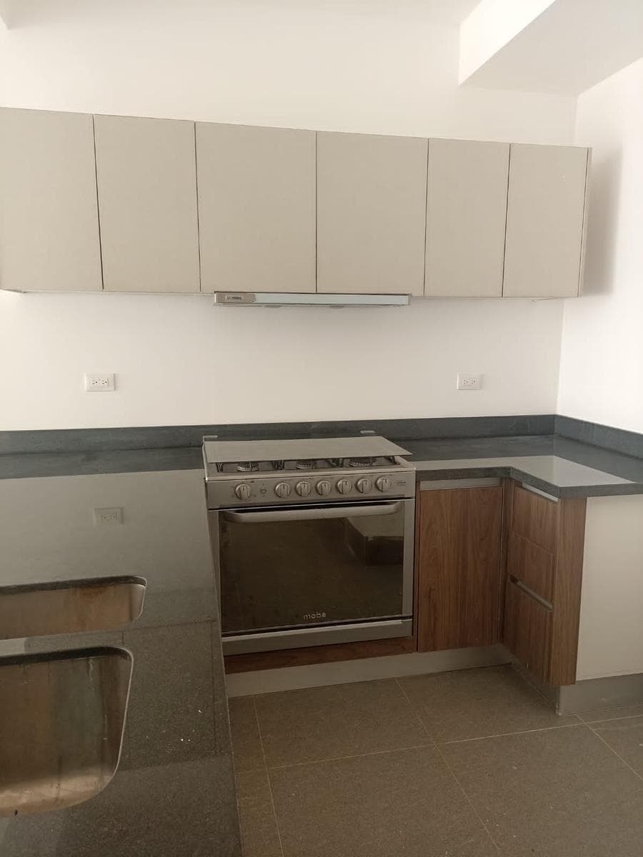 APARTMENT FOR RENT IN ALTURA CUMBRES, AT THE CORNER OF AV. HUAYACAN AND AV. COLOSIO, CANCUN