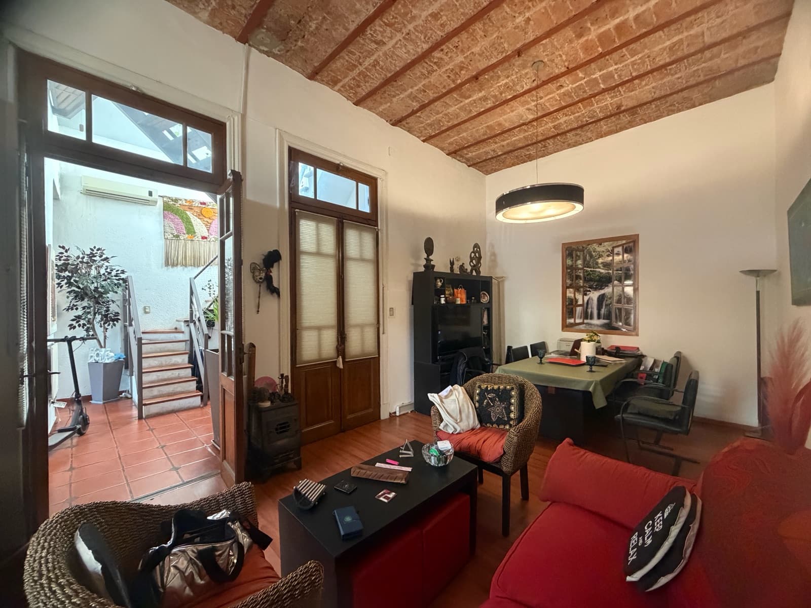 5-room townhouse for sale in Coghlan, renovated