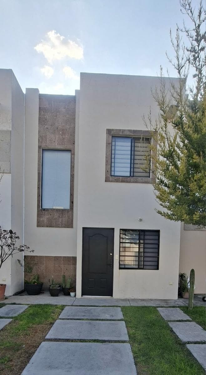 House for Sale in Rincones del Marqués, Querétaro—Ideal Investment and Capital Appreciation in a Condo Complex