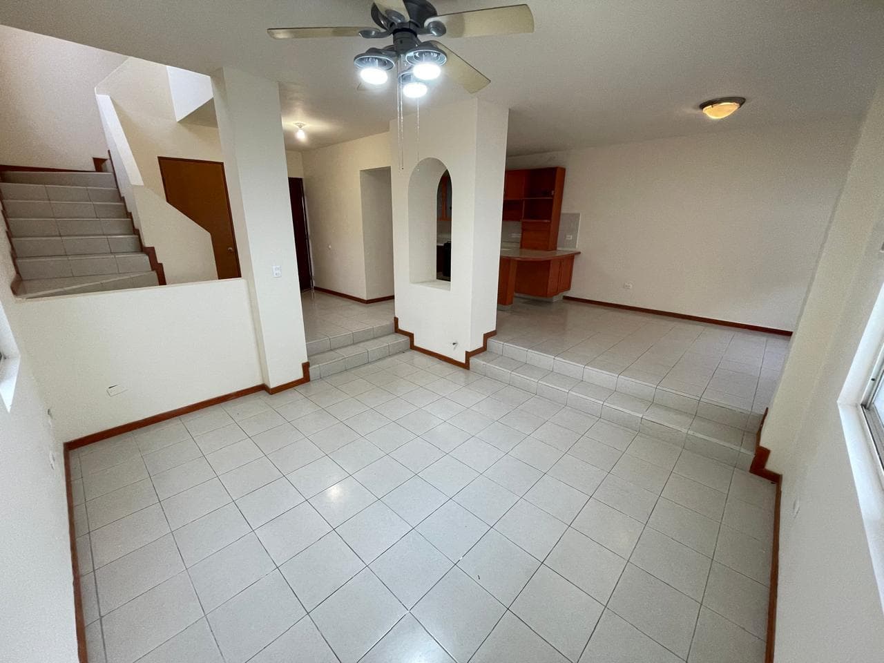 HOUSE FOR RENT IN SATELITE ACUEDUCTO